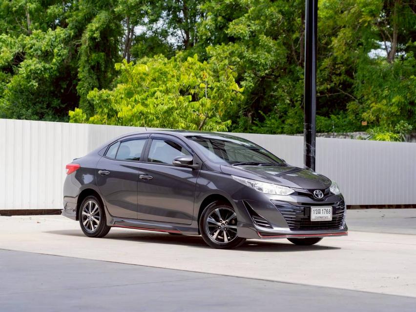 Toyota Yaris Ativ 1.2 Mid ปี2020 ประกันเครื่องเกียร์หลังการขาย3ปี