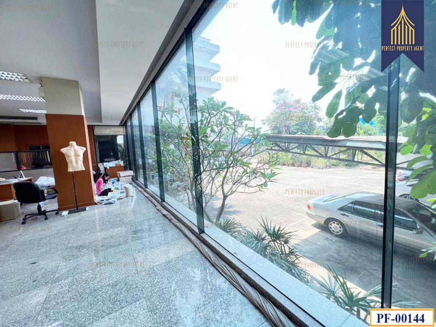 ขาย อาคารโกดัง โรงงาน พร้อมออฟฟิศ มีใบ รง.4 บางขุนเทียน 13