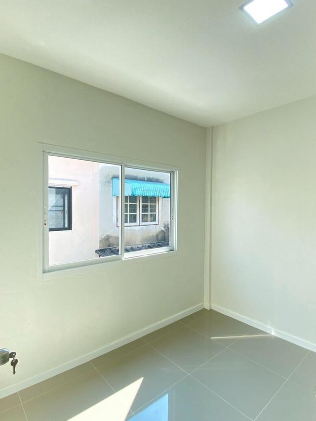 ขายทาวน์เฮ้าส์ สูง 2 ชั้น หลังมุม เนื้อที่ 24 ตารางวา หมู่บ้านร่วมสุข 2 ซ.5 ถนนรามคำแหง 96 แขวงสะพานสูง เขตสะพานสูง กรุงเทพมหานคร 10