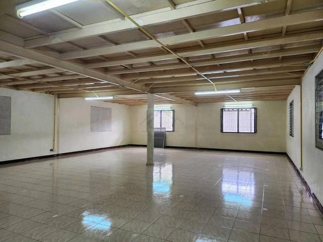 ให้เช่าโกดัง 200 ตรว. 1176 ตร.ม. นาคนิวาส ลาดพร้าว 71 ใกล้ Central Eastville, CDC เหมาะทำศูนย์กระจายสินค้า ออฟฟิศ สตูดิโ 3