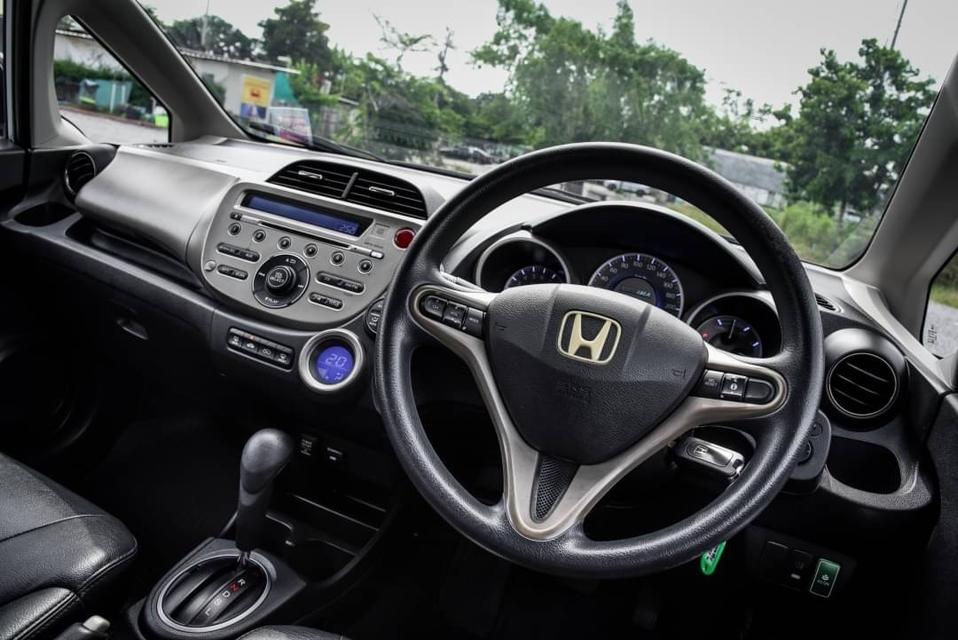 Honda Jazz 1.3 Hybrid AT 2014 รหัส CBL4258 12