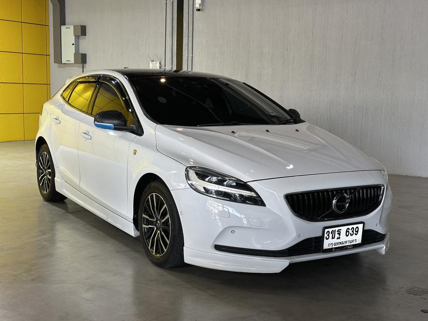 Volvo V40 T4 2.0 Turbo 2017 รูปที่ 3