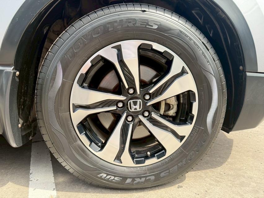 HONDA CRV 1.6E 2017 สีเทา 7 ที่นั่ง 19