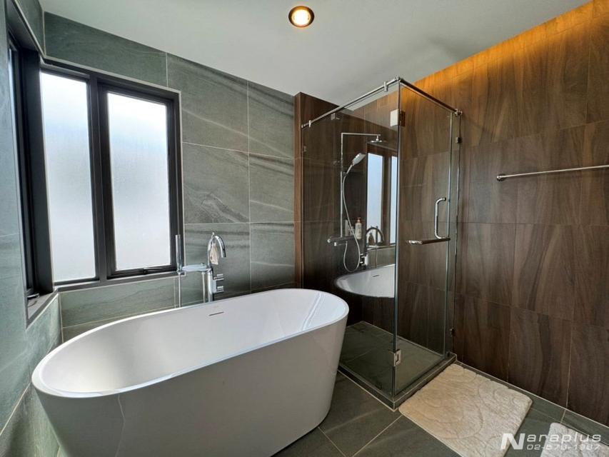 69100586 : ให้เช่าทาวน์โฮม luxury 3 ชั้น หน้ากว้าง 6 เมตร Built-in ทั้งหลัง ขนาด 20.5 ตารางวา หมู่บ้านพาทิโอ วัชรพล-รามอินทรา บางเขน น้ำไม่ท่วม 20