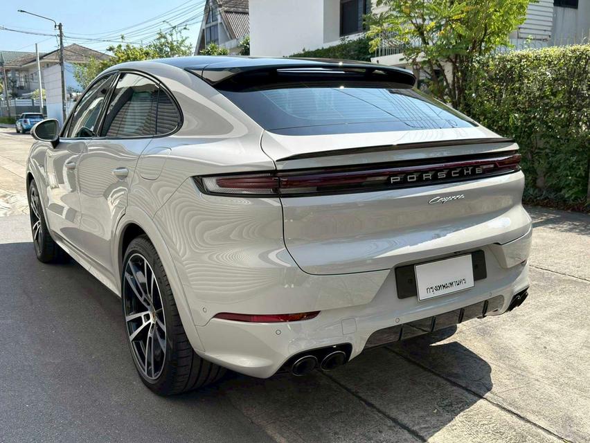 Cayenne Coupe E-Hybrid 7