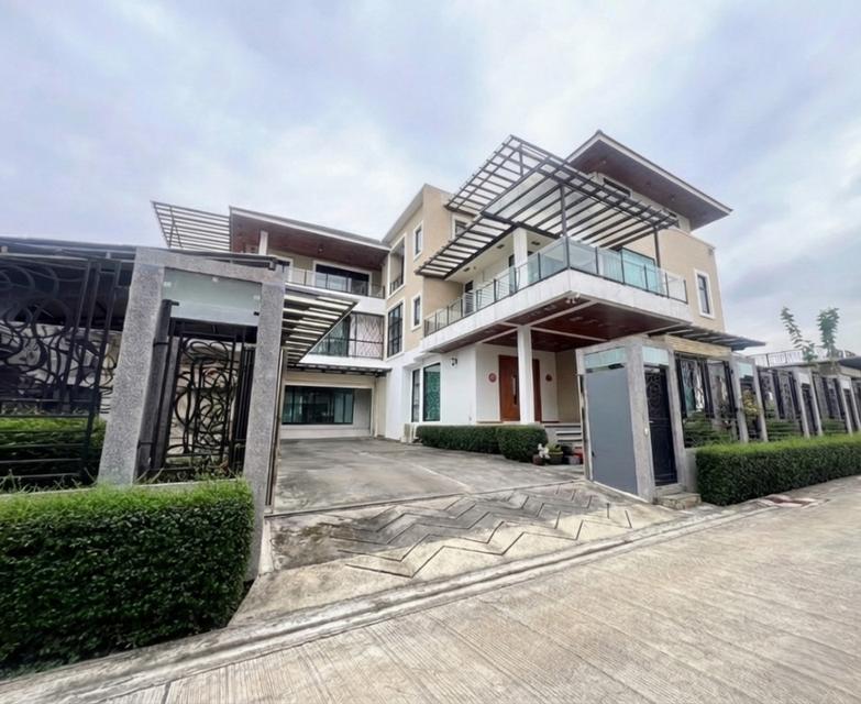 ขายบ้านเดี่ยว 3 ชั้น 1-0-74.5 ไร่ ซอยปุณณวิถี 27 แยก 1 ใกล้ BTS ปุณณวิถี 1