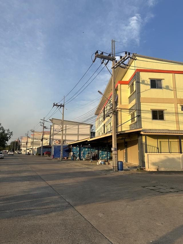 อาคารพานิชย์ 3ชั้น 3คูหา พระปิ่น12 ถนนพุทธสาครตัดใหม่ พุมธทลสาย4 2