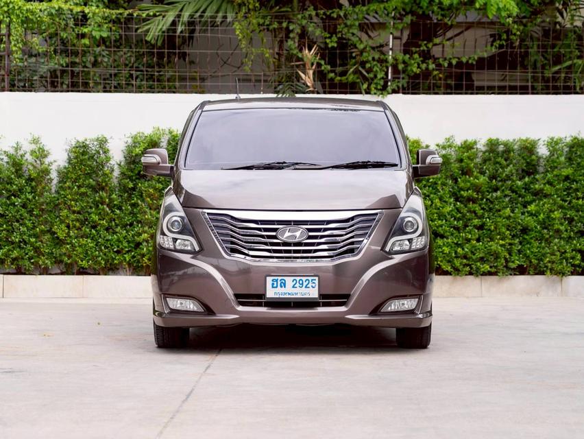 ประกันเครื่องเกียร์3ปี 30,000 km. ♨️Hyundai H1 2.5 Starex VIP ปีจด 2015 5