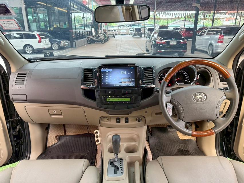 TOYOTA FORTUNER 2.7 V ปี 2011 6