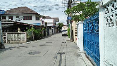Sale Smaller plot of land for sale Suitable for build a house, residence 76  sqm. at BTS Samrong