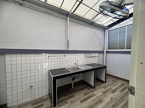 ให้เช่าทาวน์เฮ้าส์ หมู่บ้านดิเอ็กซ์คลูซีฟ พัฒนาการ44 ใกล้ BTS หัวหมาก พร้อมเข้าอยู่ 15 ธันวาคม 68 (N.1485) 5