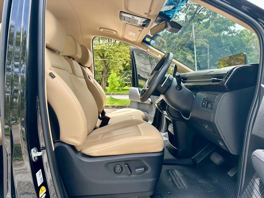 Hyundai Staria 2.2 Diesel SEL 8AT ปี 2022  เลขไมล์ 9x,xxx km. วารันตีศูนย์ยาวๆ 5ปี 18