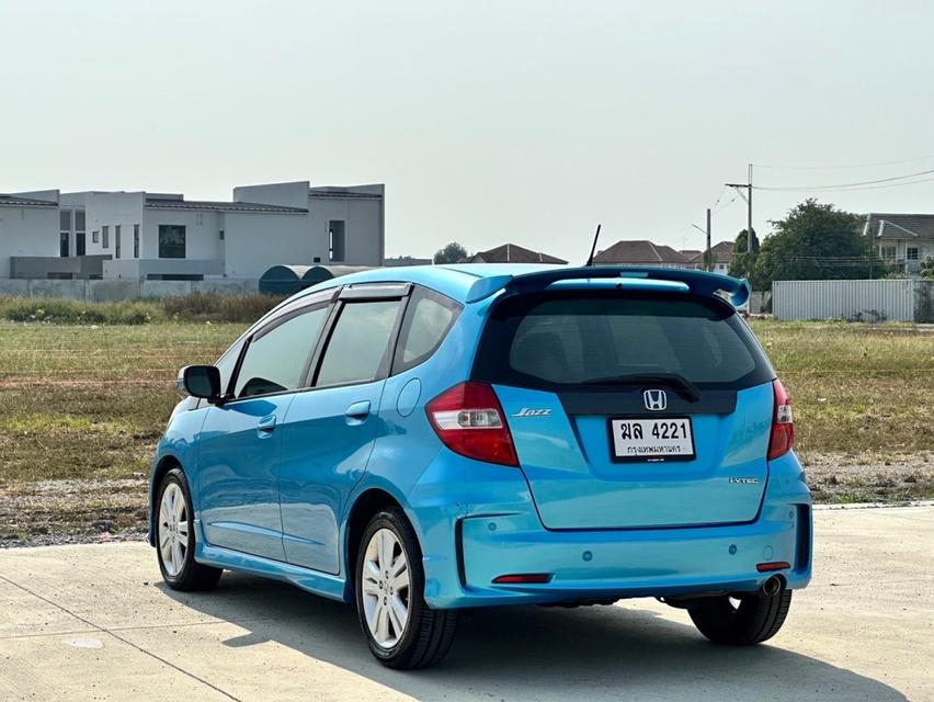 2012 Honda jazz 6