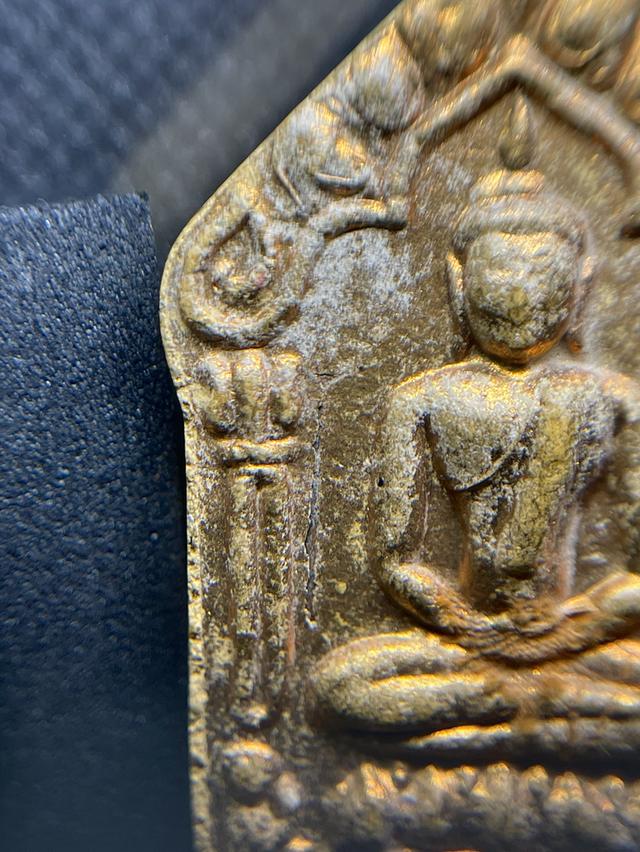 พระขุนแผนผงพรายกุมาร หลวงปู่ทิม วัดละหารไร่ ปี15 บล็อกแรก เนื้อว่านดอกทอง รูปที่ 12