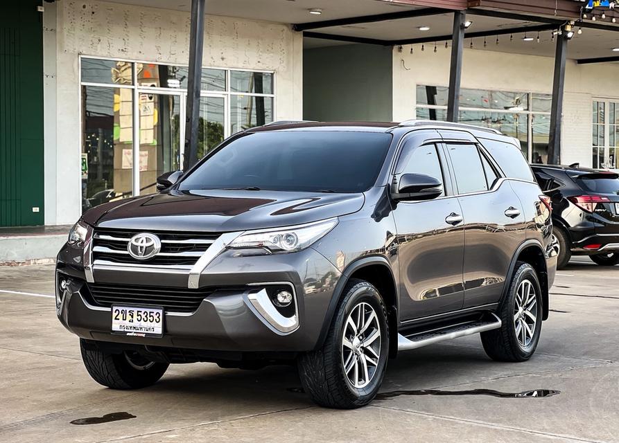 Toyota Fortuner 2.8V 4wd ปี22