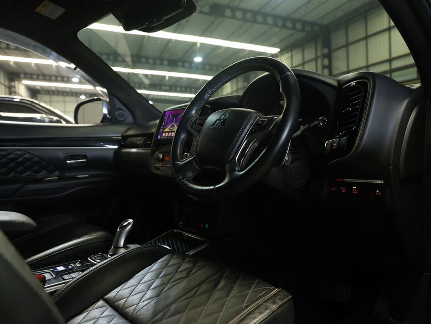2021 Mitsubishi Outlander PHEV 2.4 (ปี 20-26) GT Premium 4WD SUV AT B3539 รูปที่ 12