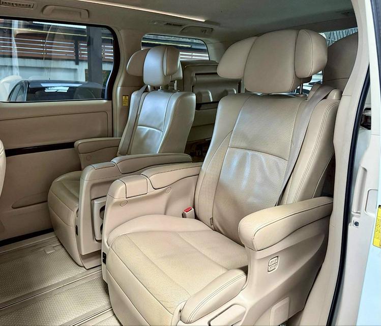 Toyota Alphard 2.4V ปี 2012  10