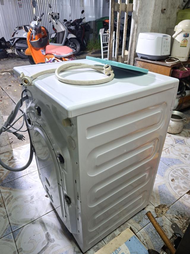 เครื่องซักผ้าพร้อมใช้งานได้ทุกระบบ  สามารถต่อ บลูทูธ มีกำลังรอบมอเตอร์สูง 1200rpm ซักได้สะอาด เครื่องเงียบกริ๊บ มีโปรแกรมซัก 17 ปรแกรม สินค้าอยู่ สุขุ 5