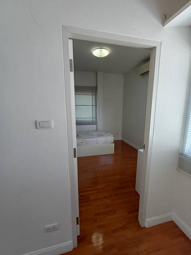 ให้เช่าบ้านเดี่ยว2ชั้น 4นอนหมู่บ้านสัมมากรรามคำแหง162-1 ย่านรามคำแหงราษฎร์พัฒนาร่มเกล้าตกแต่งพร้อมอยู่ ติดถนนรามคำแหง ใกล้มอเตอร์เวย์ – สุวรรณภูมิ MRT 20