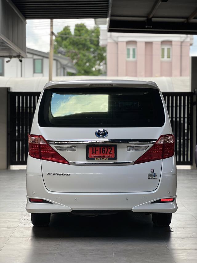 Toyota Alphard 12