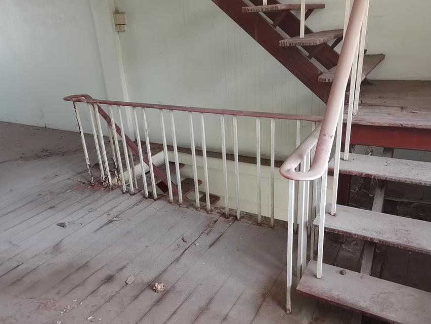 ขายอาคารพาณิชย์ 3.5 ชั้น ริม ถ.เพชรเกษมขาขึ้น ใกล้ตัวเมืองเพชรบุรี 3