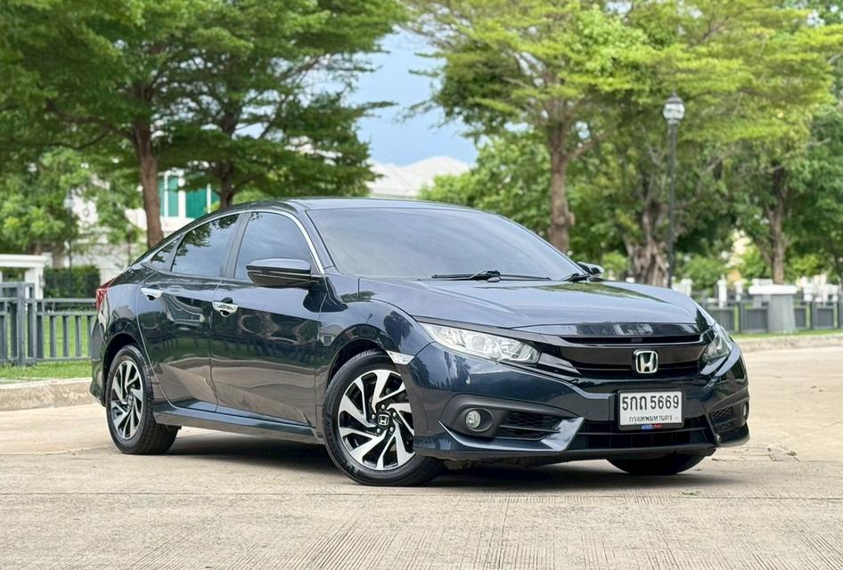 รหัสรถ AVA5669 ❤️ HONDA CIVIC FC 1.8EL รุ่น Top ปี 2016 option เต็ม ประวัติเข้าศูนย์ครบ