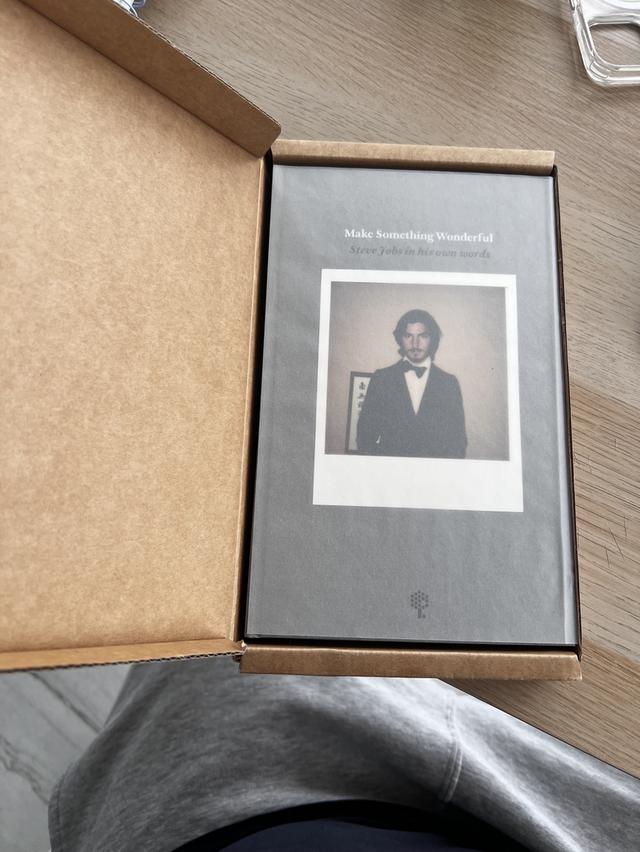 Steve Jobs 100 exemplars in the world
