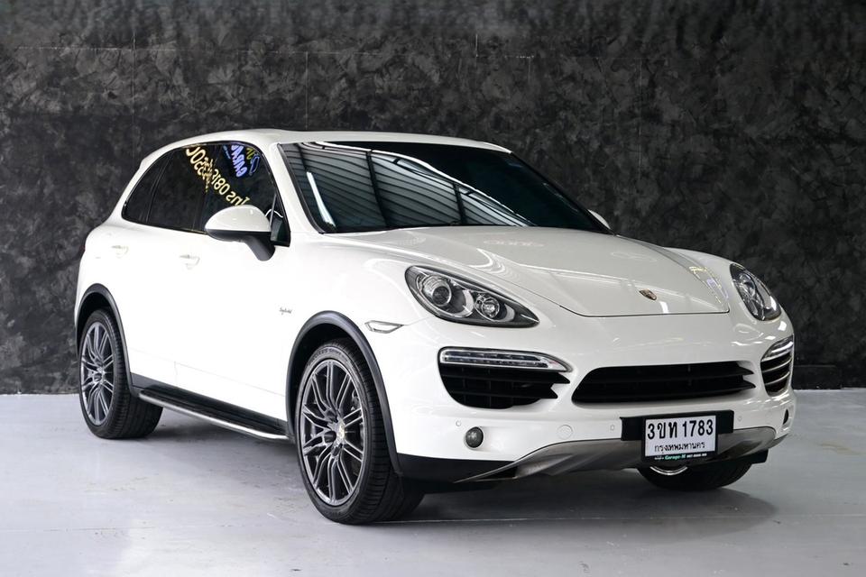 (แจ้งรหัสรถ JRS1783) 🚨 PORSCHE CAYENNE S HYBRID 🤍 สีขาว 📅 ปี 2012🚨