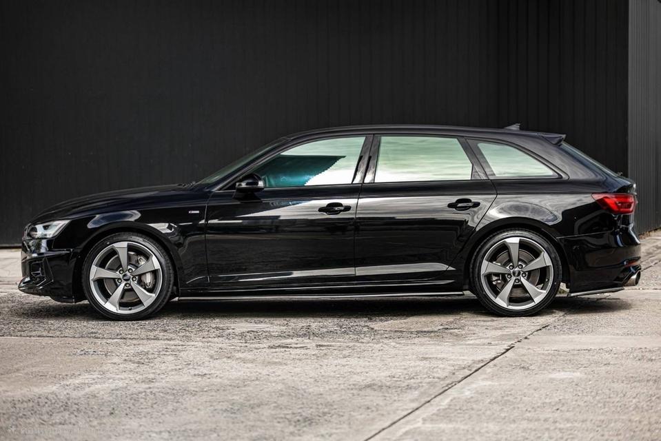 (แจ้งรหัสรถ PR2194) Audi A4 Avant 45 TFSI quattro S-Line Black Edition ปี 2020 รูปที่ 5