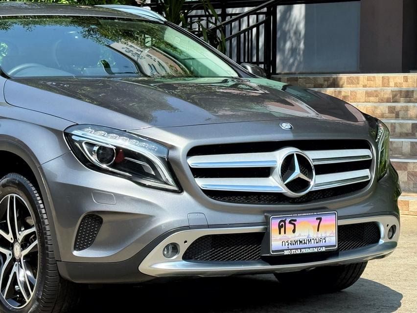 2017 BENZ GLA200 รถมือเดียวออกป้ายแดง รถวิ่งน้อย เข้าศูนย์ตามระยะ รถไม่เคยมีอุบัติเหตุครับ รูปที่ 8