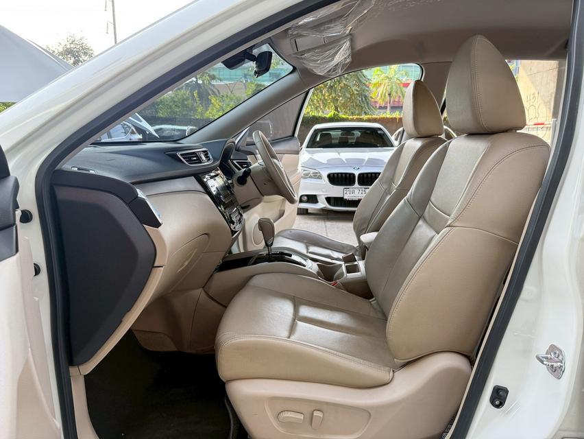 🔥ฟรีดาวน์ รถสวยมือเดียว น๊อตไม่ขยับ  Nissan X-Trail 2.0 E Hybrid AT ปี 2017 18