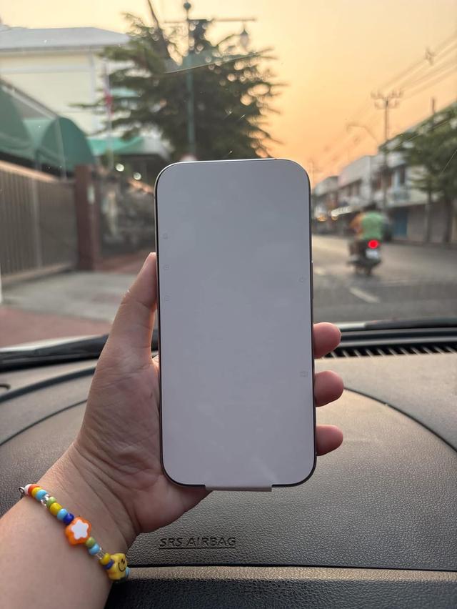 ปล่อยต่อ iPhone 16 Pro Titanium White 2