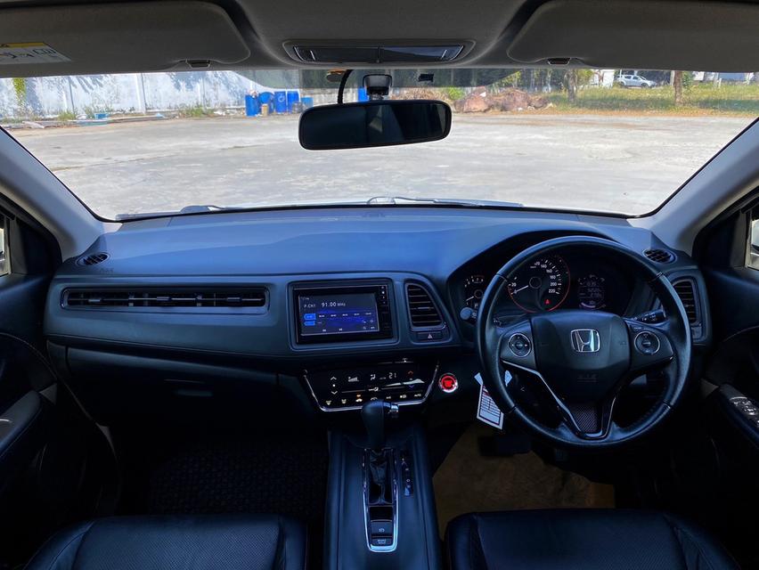 Honda HRV 1.8E (Minor Change) 9