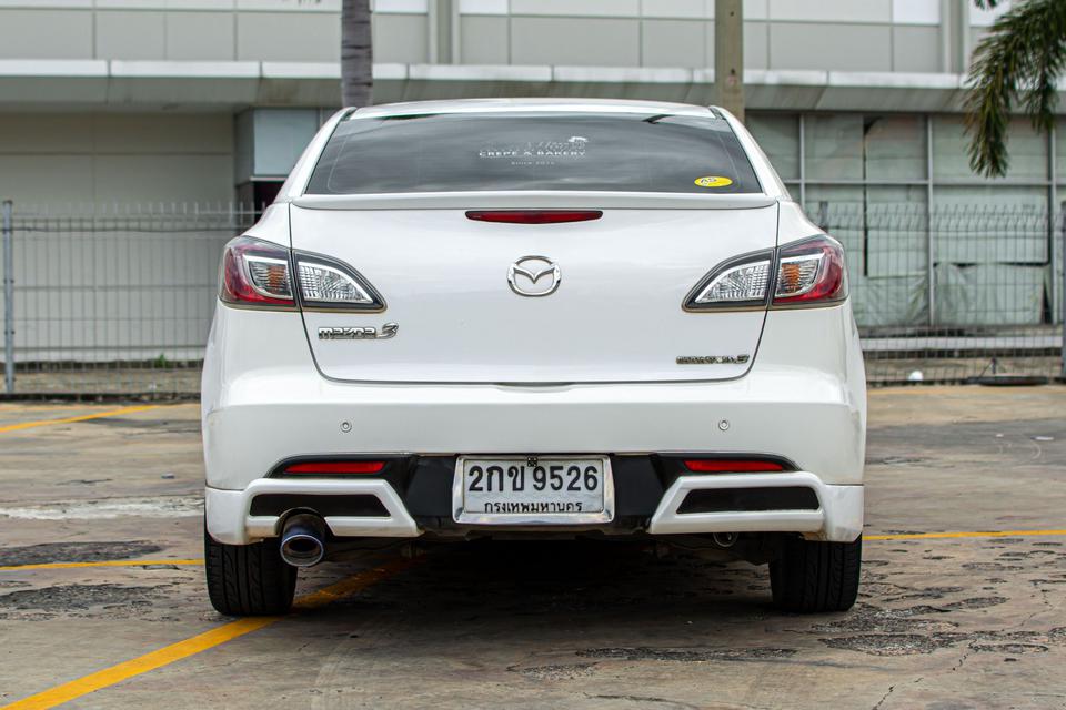 รถบ้านเข้าใหม่ ปี 2013 Mazda3 1.6V Spirit 4 Dr. A/T สีขาว 4