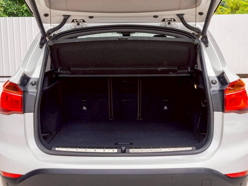 BMW X1 sDrive18d xLine ปีจด 2017 9