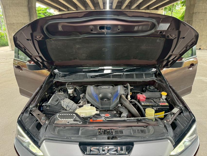 Isuzu MU-X 3.0 Ultimate 2WD Year 2022 17