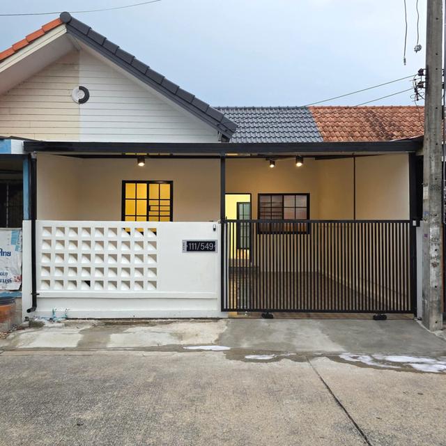 หมู่บ้านภัทรารมย์2