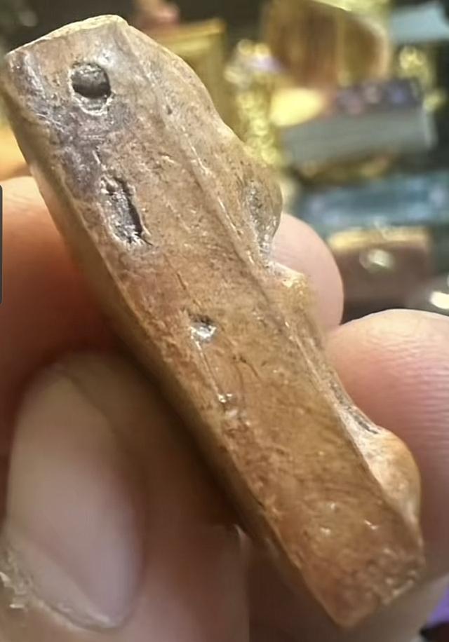 พระเครื่อง พระสมเด็จนางพญา 4