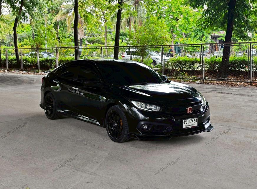 Honda Civic FC 1.8 EL ปี 2017 จด 2018