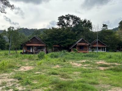 ให้เช่าที่ดินบางพระศรีราชาชลบุรี ขายและให้เช่าที่ดิน 25-1-52 ไร่ พร้อมสิ่งปลูกสร้าง พื้นที่สีเหลือง ใกล้ถนนมอเตอร์เวย์ ห 3