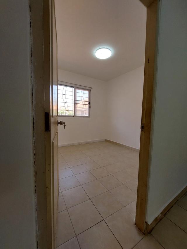 ให้เช่าราคาถูกทาวน์โฮม 2 ชั้น 3 ห้องนอน , 2 ห้องน้ำ , 1 โถงลึก , 1 ลานซักล้างมีหลังคา, จอดรถหน้าบ้านได้ 1 คัน หมู่บ้านพนาลี 1 ซอยเทียนทะเล 32 14