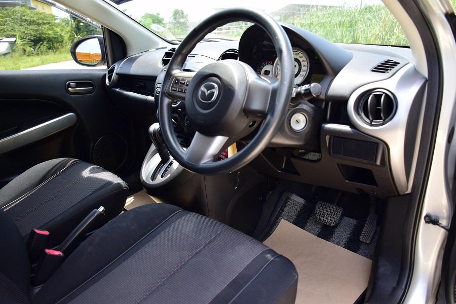 #ขาย148000บาท MAZDA2 สปอรต์ 5ประตู วิ่ง 906xx กิโลเมตรเดิมๆ ปี2010 จด2011รถสวยพร้อมใช้ ขับดีมาก พ.มัลติ แอ์ฉ่ำ CDABSAIRBAGโทร0957401229 ไอดีไลน์ UTBP