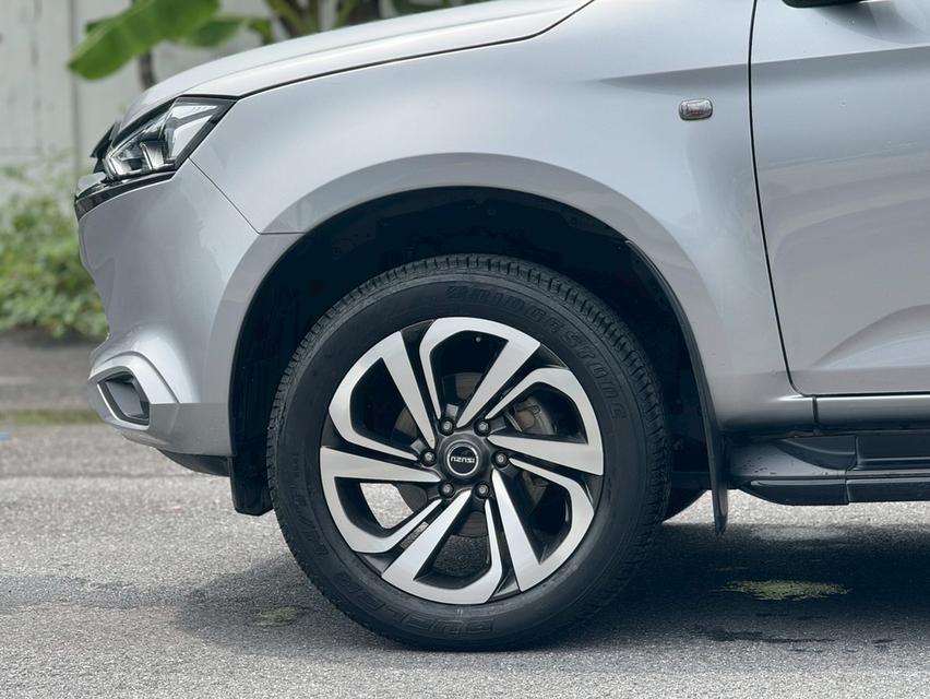 ISUZU MUX Wagon 4dr Active 7st Auto 6sp RWD 1.9DCT Y2022. 3