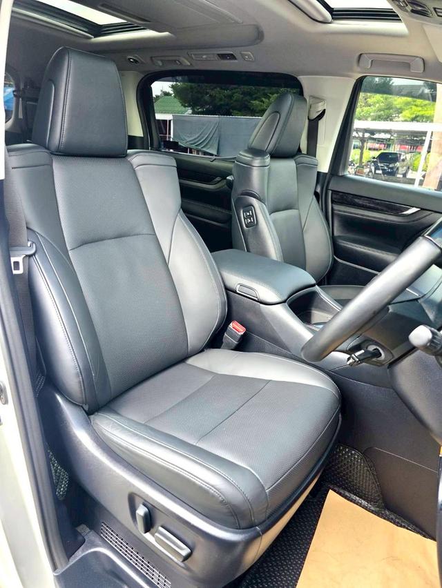 Toyota ALPHARD SRC E-Four สีขาว ปี 2018 ไมล์ 65,000 กม.  8