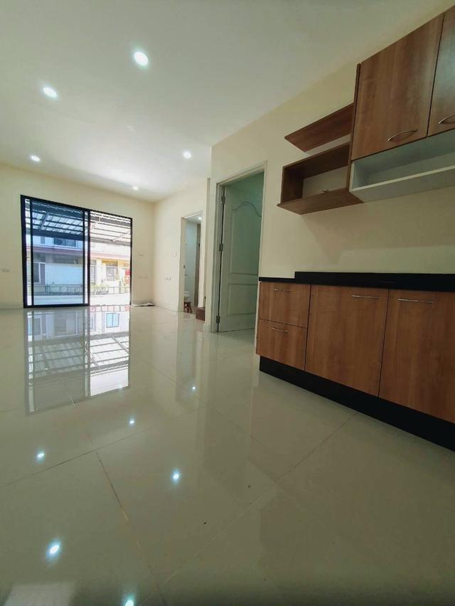 ขาย townhome 2 ชั้น มบ.กานดาเพลส แวดล้อมสิ่งอำนวยความสะดวกครบครัน 4