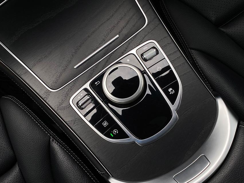 Mercedes-Benz GLC250d 4MATIC AMG Dynamic ปี 2015 เลขไมล์ 77,xxx km. 10