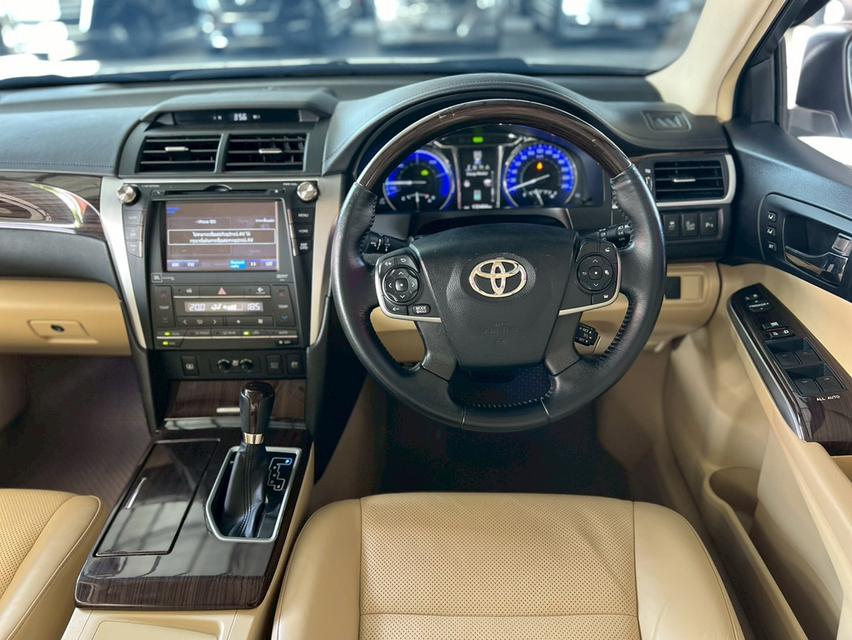 TOYOTA CAMRY 2.5 HV NAVI ปี 2017 โฉม ปี12-18 สีขาว 12