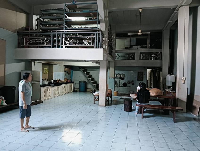 ขายอาคารพาณิชย์ 64 ตร.วา 3.5 ชั้น พระราม 2 ซอยสะแกงาม 35/1 พื้นที่ใหญ่ต่อเติมใหม่ เหมาะทำธุรกิจ 4