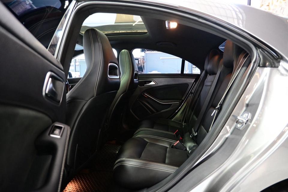 (แจ้งรหัสรถ JRS4487) ⚡ 🚘 BENZ CLA 250 AMG NIGHT EDITION ปี 2019รถมือเดียวป้ายแดง ประวัติศูนย์ทุกระยะ รูปที่ 12