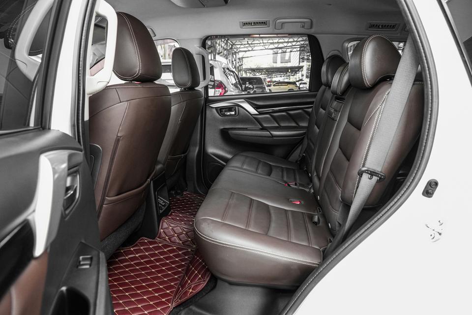 2019 Mitsubishi Pajero Sport 2.4 GT Premium Elite Edition 2WD SUV สีขาว เลขไมล์ 41570 กม. 18